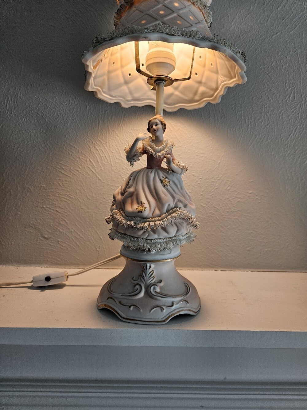 Vintage 50s Ardalt Lenwile Verithin Porcelain Bisque Hand Painted Boudoir Lamp - Picture 4 of 14